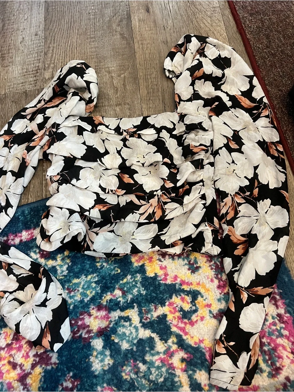 Abercrombie Floral Puff-Sleeve Cropped Top - Black & White